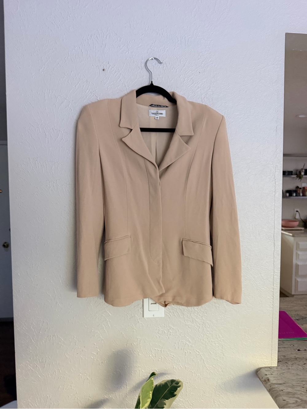 Vintage 80s Valentino Nude Tan silk classic shoulder pads blazer jacket 38